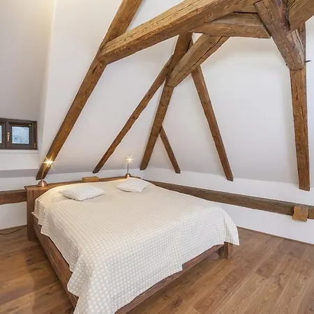 Apartmán Latron 98