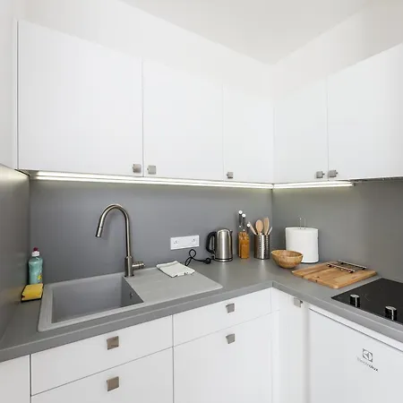 Appartement Latron 98 *