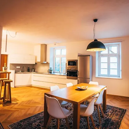 Latron 98 Český Krumlov