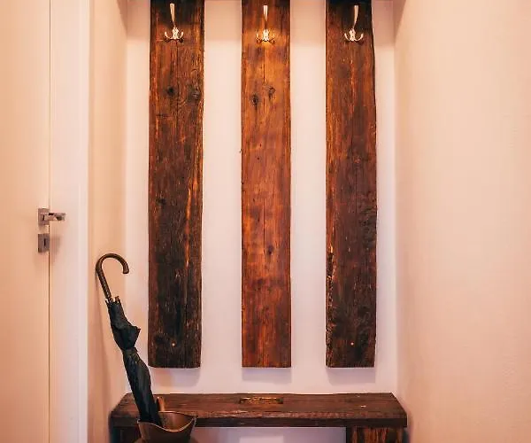 Latron 98 アパート